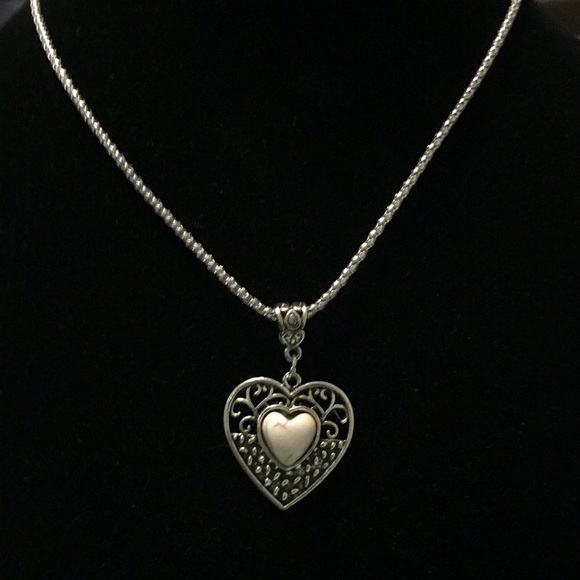 GIFT IDEA Heart Semiprecious Stone Necklace - Picture 2 of 4